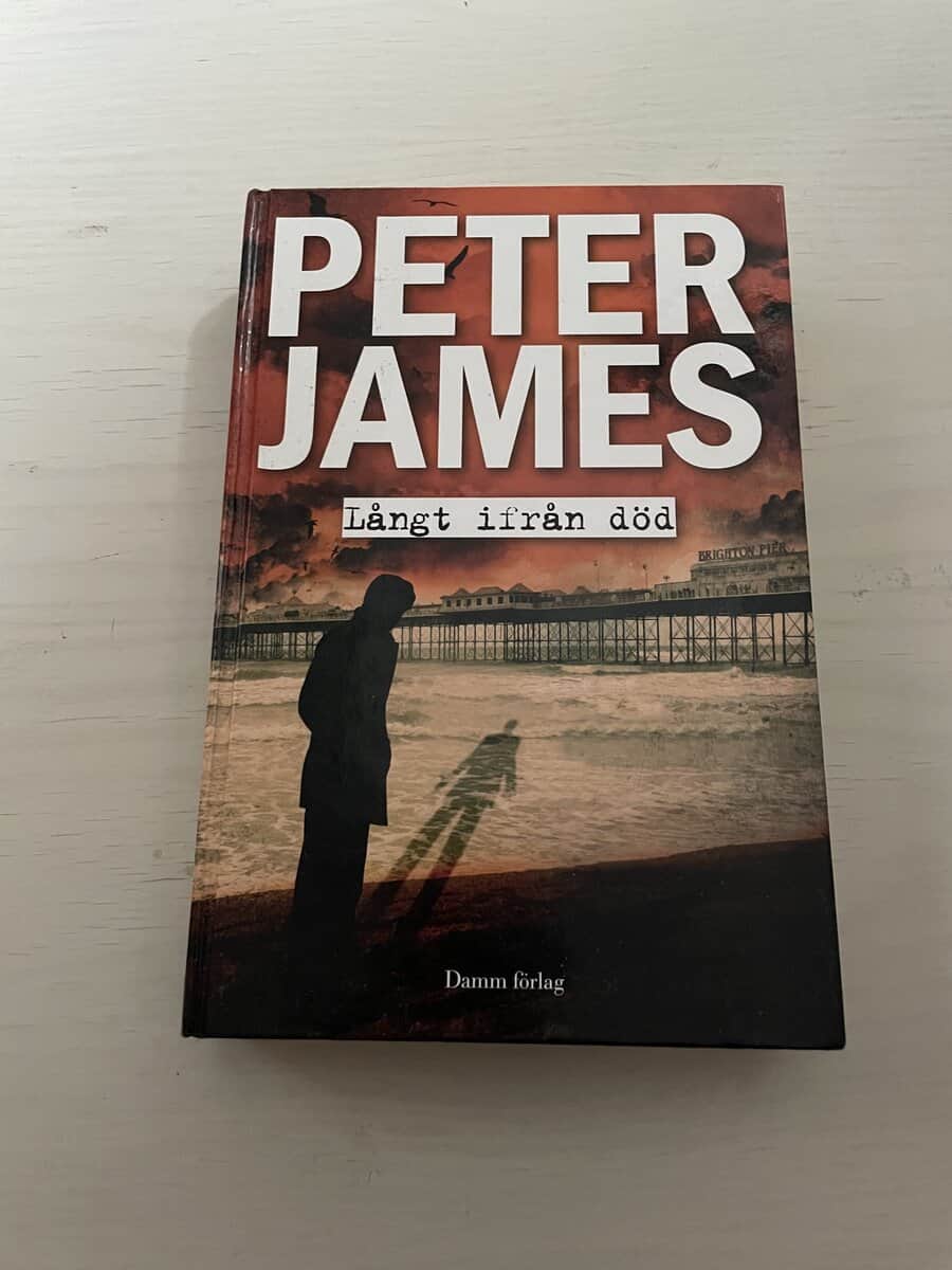 Peter James : Långt ifrån död