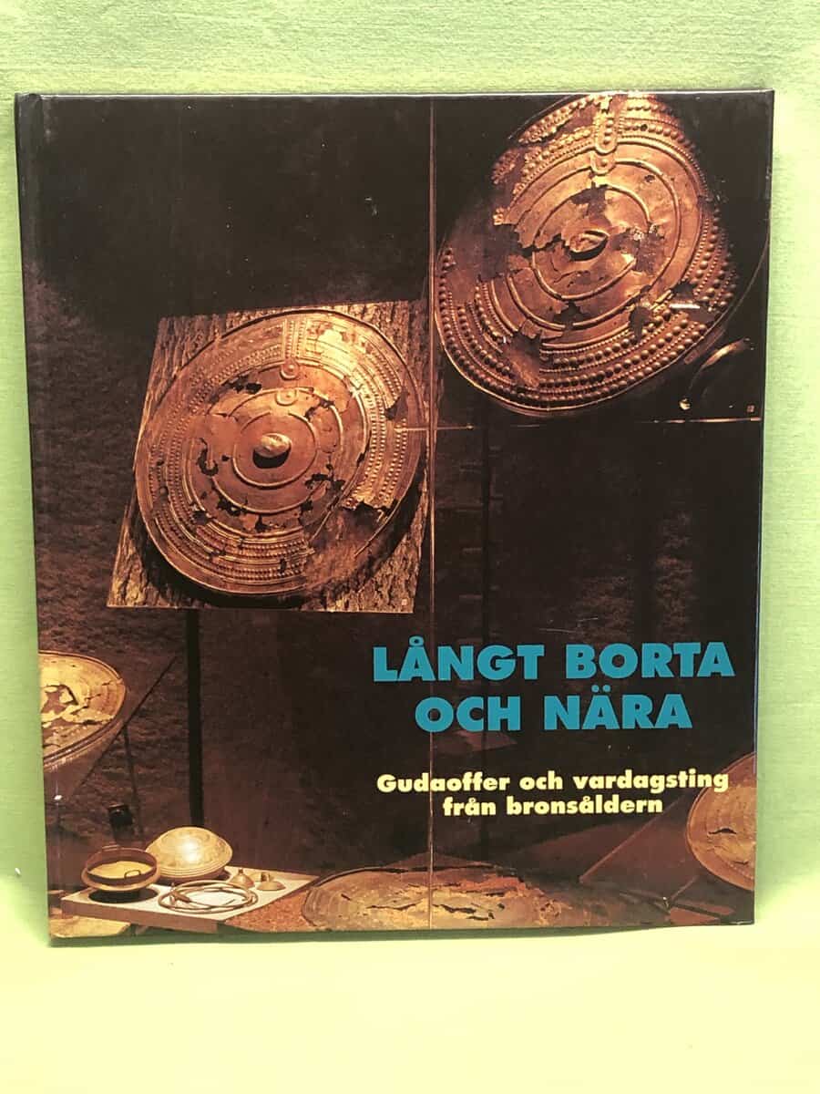 Peter Jankavs : Långt borta och nära