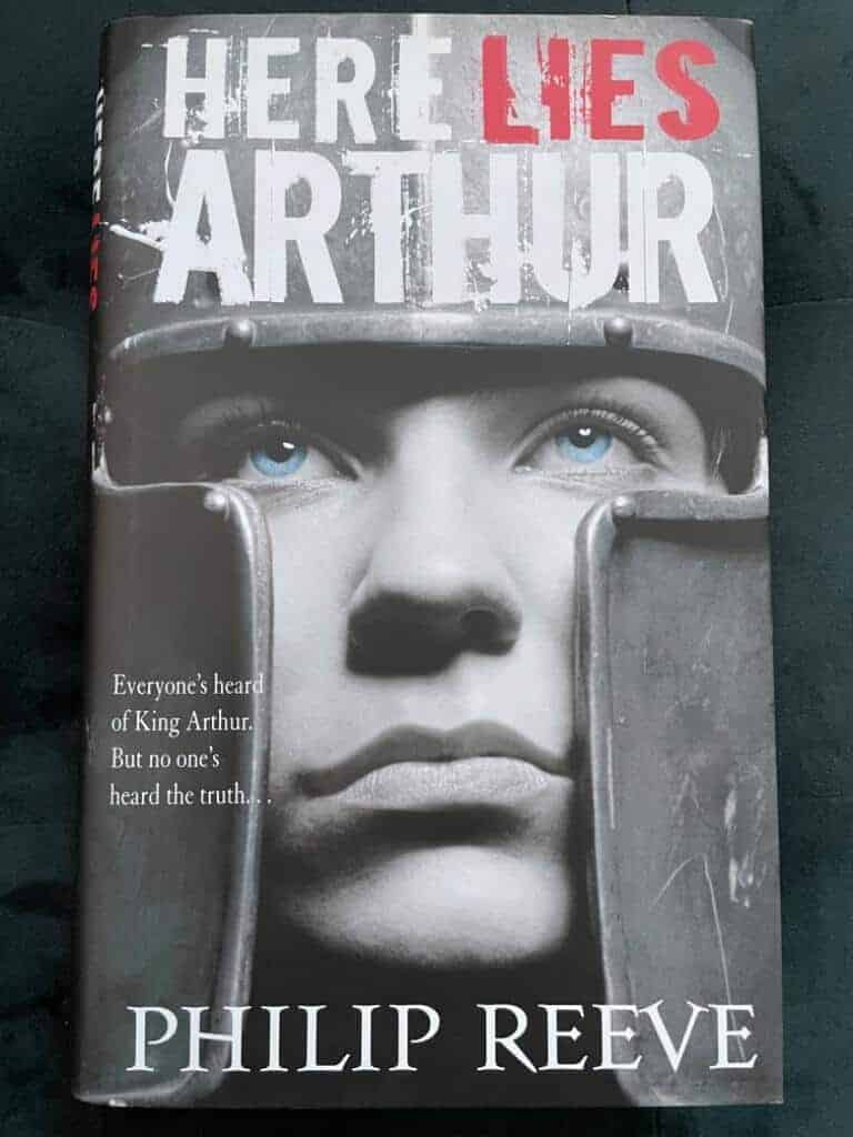 Philip Reeve : Here lies Arthur