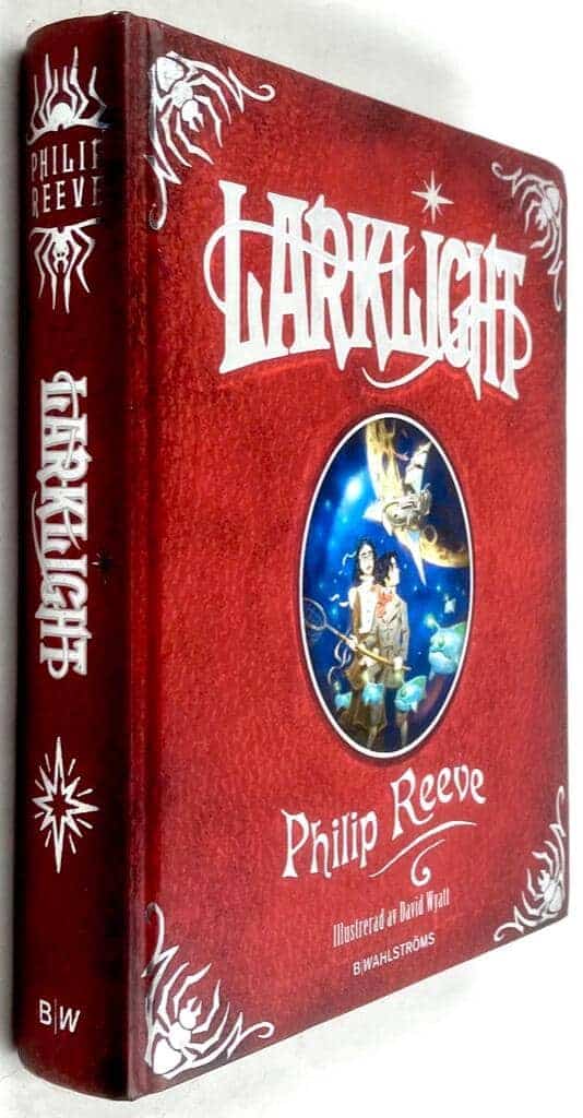 Philip Reeve : Larklight eller De vita spindlarnas hämnd eller Till Saturnus och tillbaka
