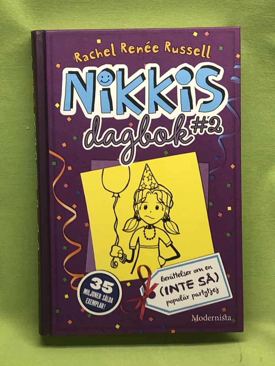 Rachel Renée Russell : Berättelser om en (inte så) populär partytjej