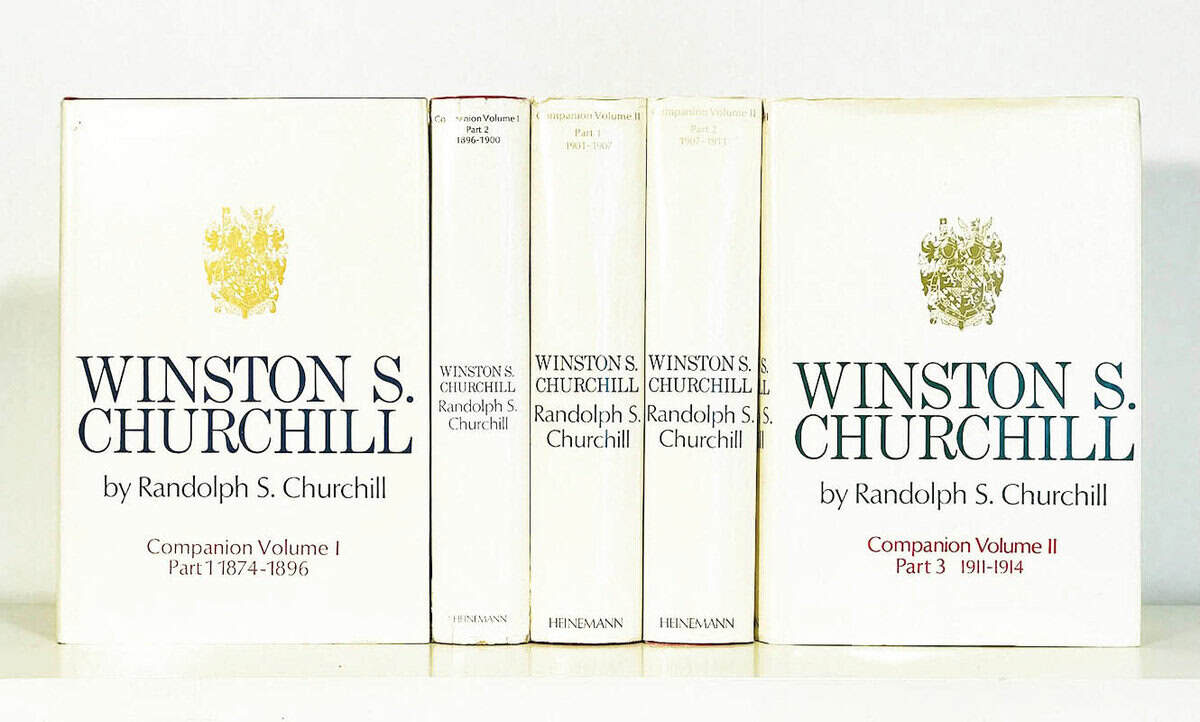Randolph S. Churchill : Winston S. Churchill. Companion. Volume I:1-2 + Volume II:1-3 (fler delar utkomna)