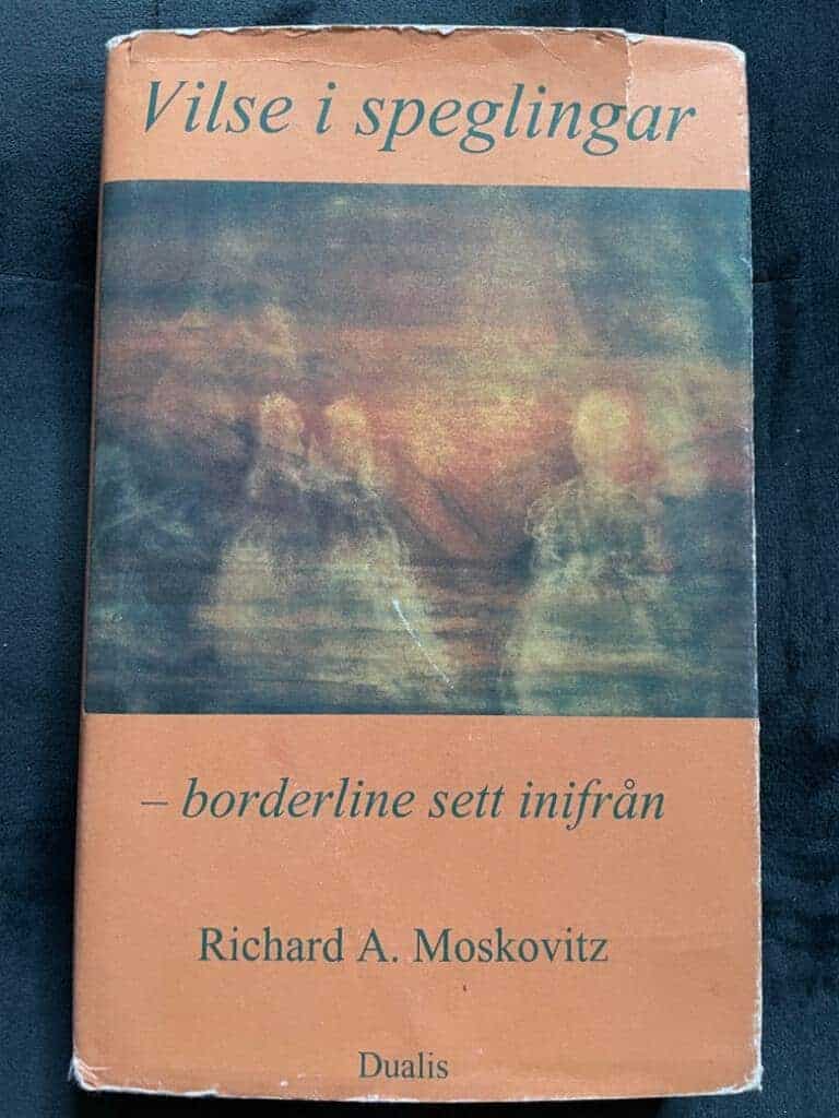 Richard A. Moskovitz : Vilse i speglingar