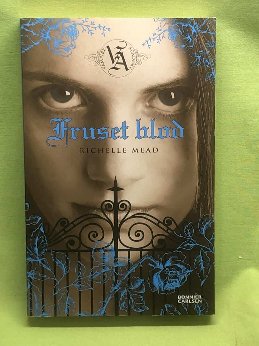 Richelle Mead : Vampire academy 2