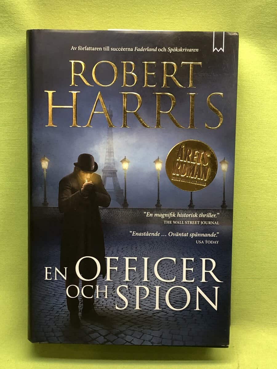 Robert Harris : En officer och spion