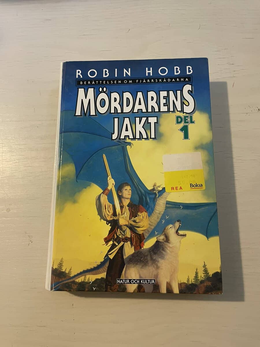 Robin Hobb : Berättelsen om Fjärrskådarna - Mördarens jakt del 1