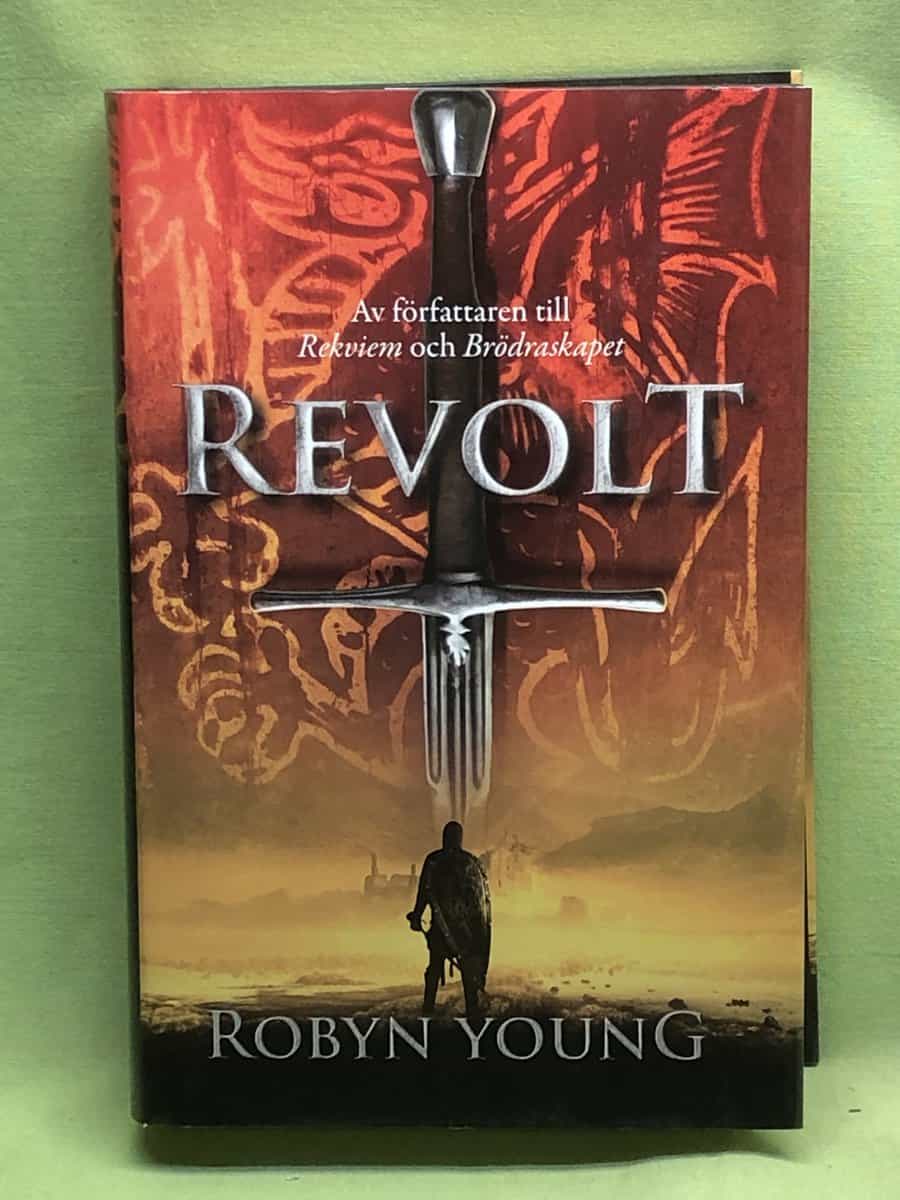 Robyn Young : Revolt