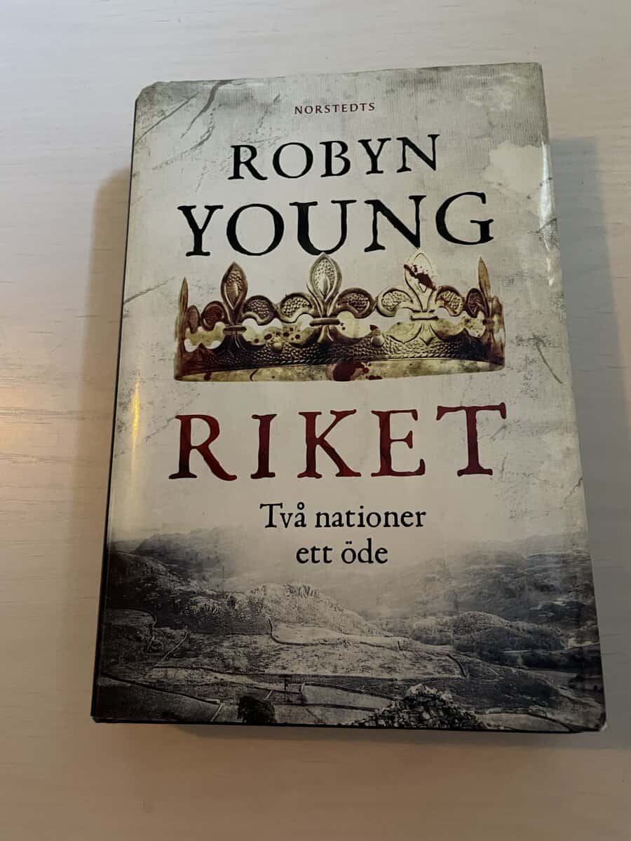 Robyn Young : Riket två nationer ett öde