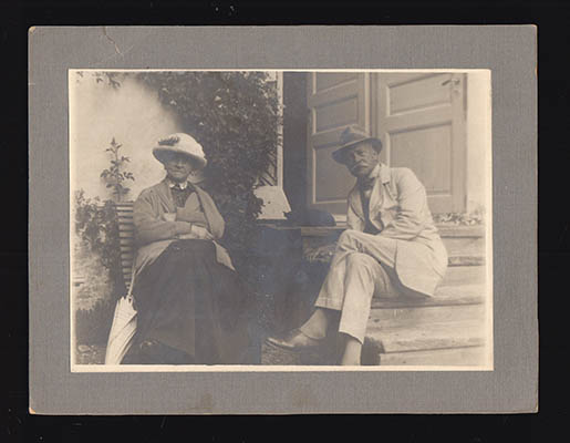 Ross, Sophie Maria (född Nordenfalk, 1836-1923) ; Roos, Adolf Wilhelm (1858-1937) : Originalfotografi