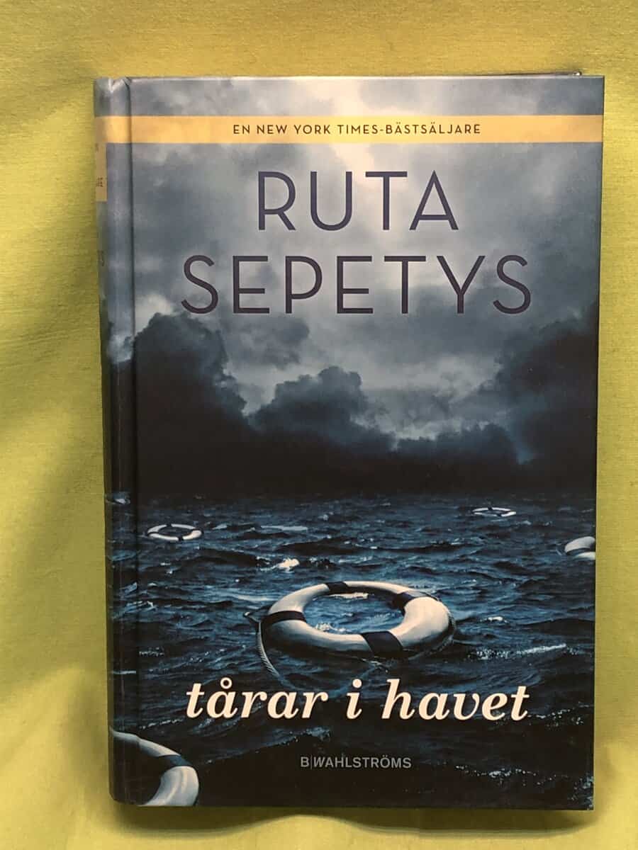 Ruta Sepetys : Tårar i havet