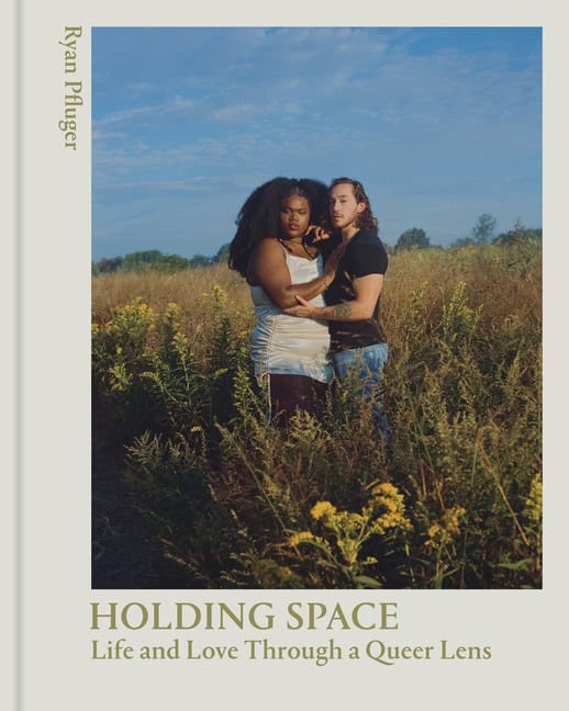 Ryan Pfluger : Holding space
