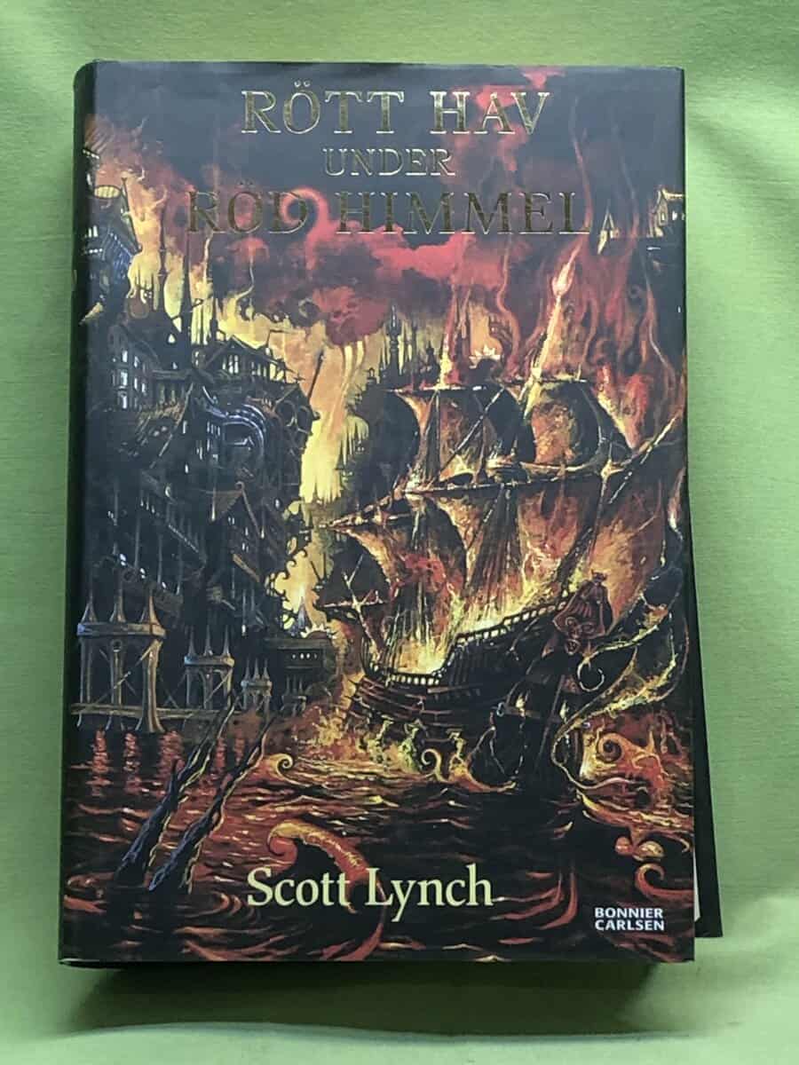 Scott Lynch : Rött hav under röd himmel