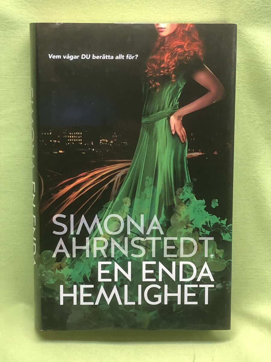 Simona Ahrnstedt : En enda hemlighet
