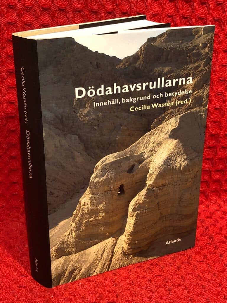 Søren Holst ; Jesper Hgenhaven ; Jutta Jokiranta ; Årst... : Dödahavsrullarna