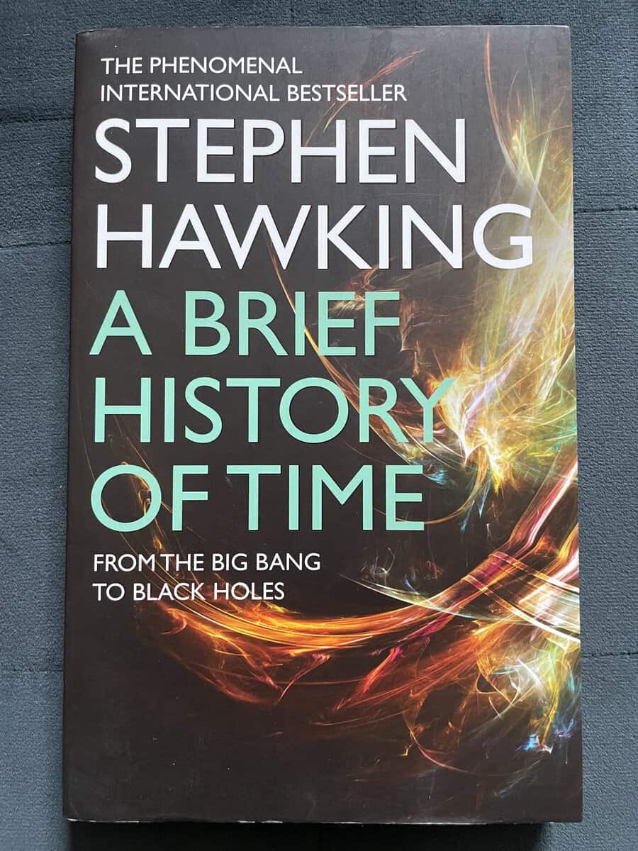 Stephen Hawking : A brief history of time