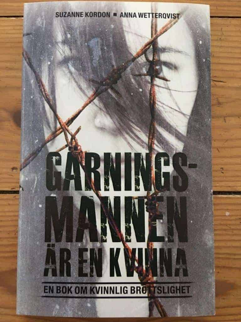 Suzanne Kordon ; Anna Wetterqvist : Gärningsmannen är en kvinna