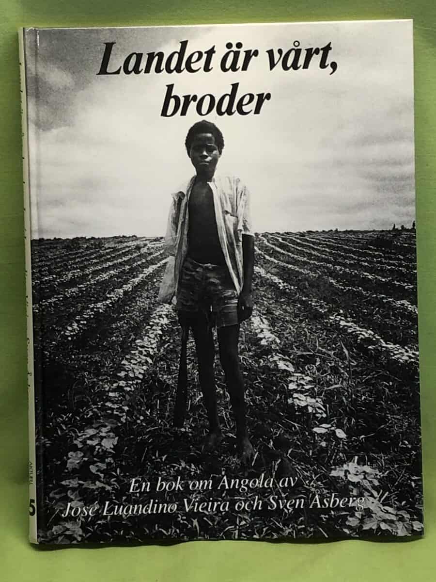 Sven Åsberg : Landet är vårt, broder