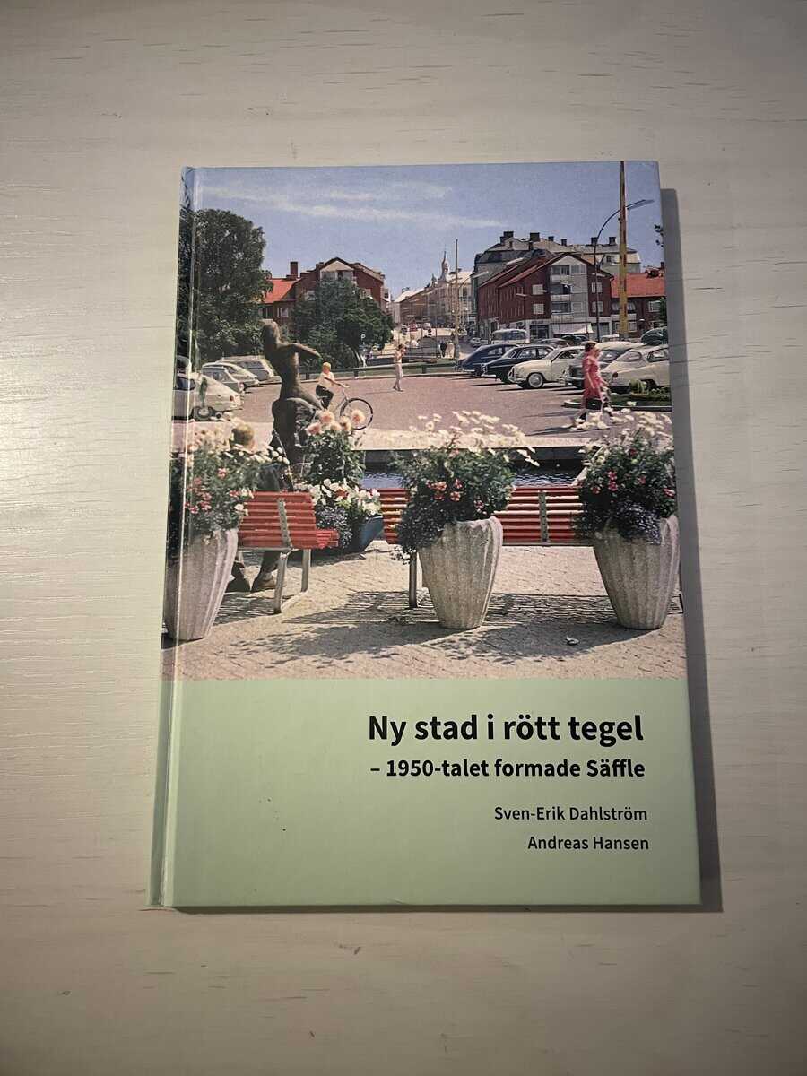 Sven-Erik Dahlström : Ny stad i rött tegel