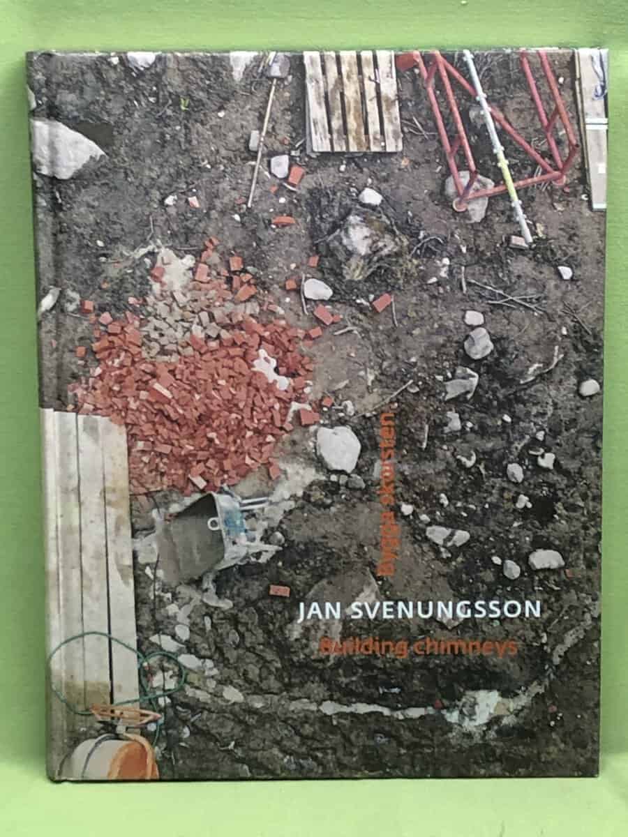 Svenungsson, Jan, Gabrielsson, Catharina : Bygga skorsten = Building chimneys