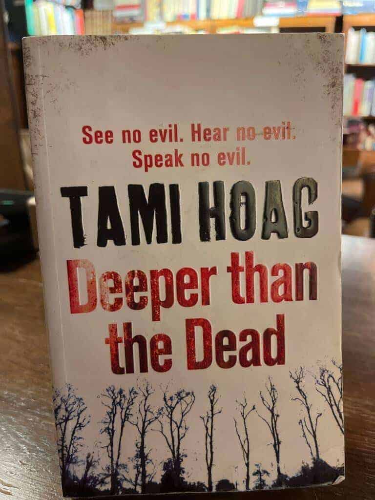 Tami Hoag : Deeper than the dead