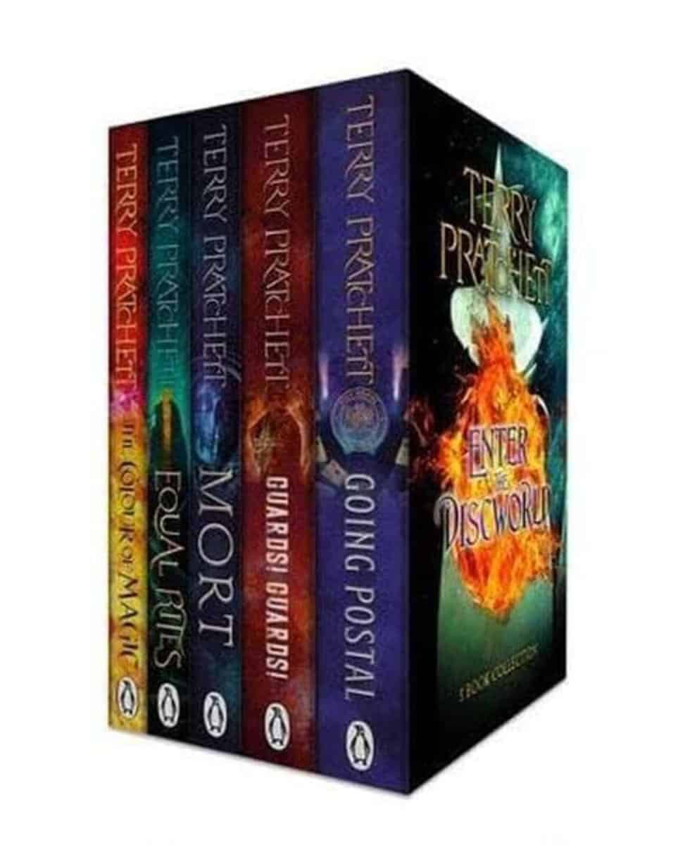 Terry Pratchett : Terry Prachett Discworld 5 Book Slipcase