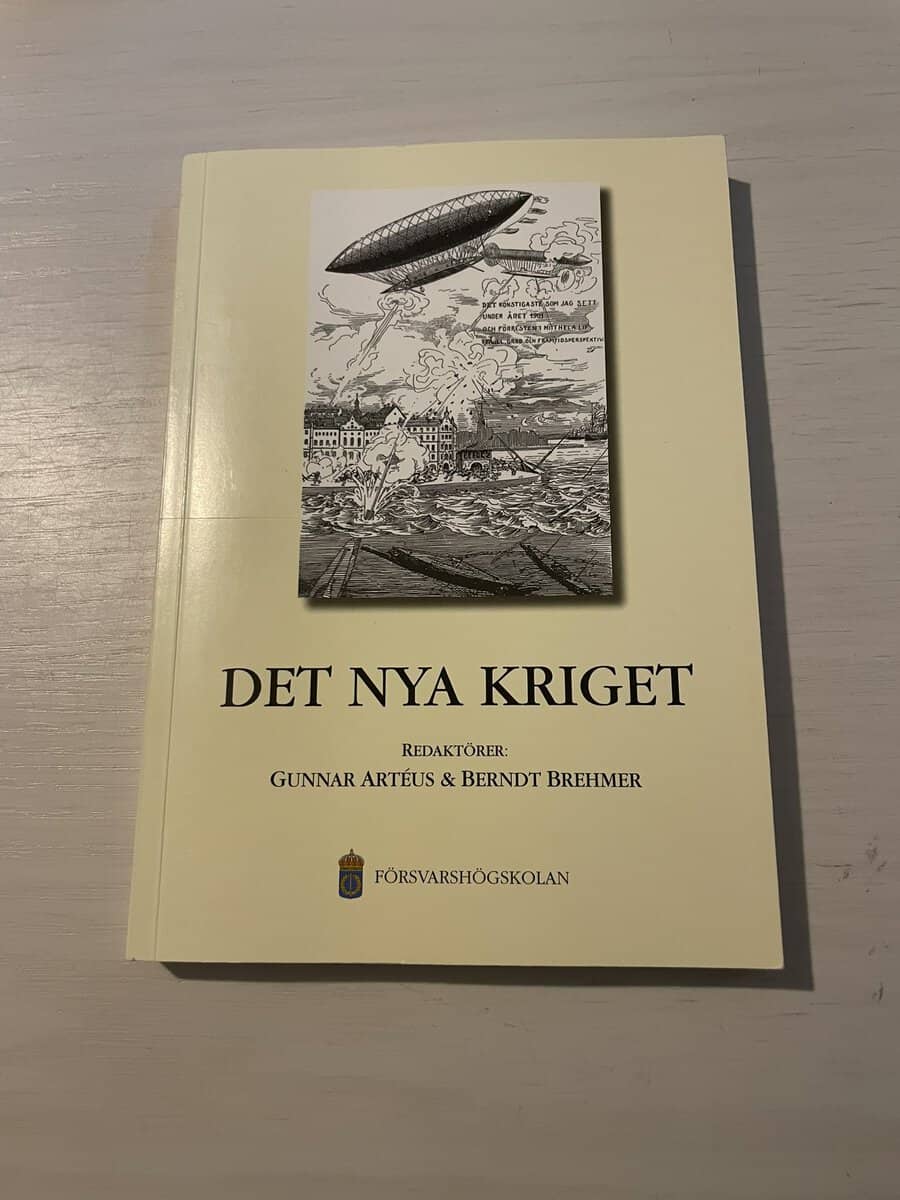 Tio essäer om det nya kriget