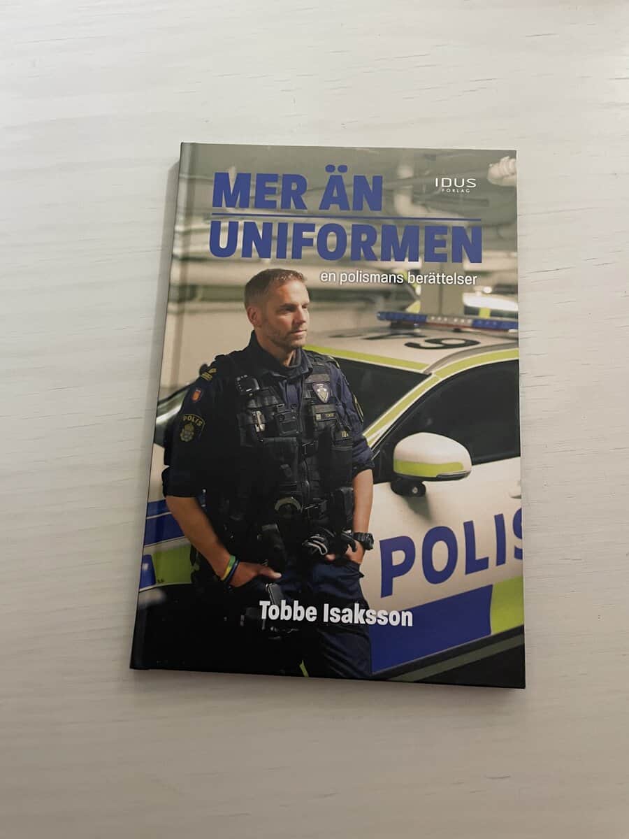 Tobbe Isaksson : Mer än uniformen