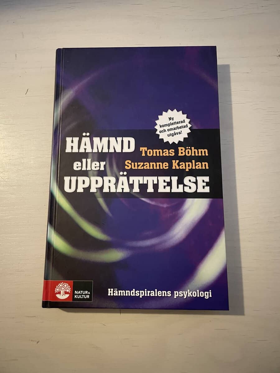 Tomas Böhm : Hämnd eller upprättelse