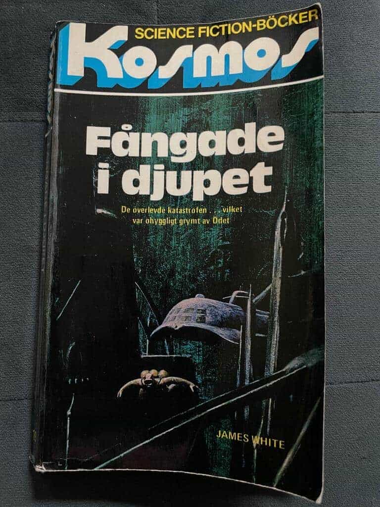 White, James ; Lindforss, Peter : Fångade i djupet (Kosmos 19)
