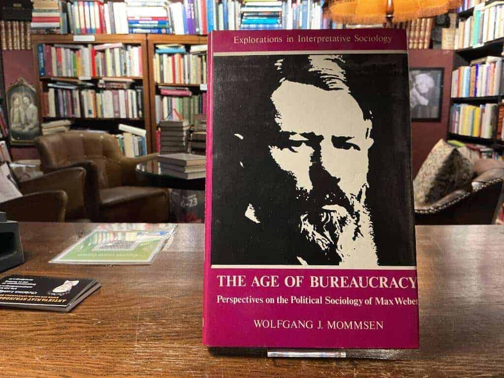 Wolfgang J. Mommsen : The age of bureaucracy