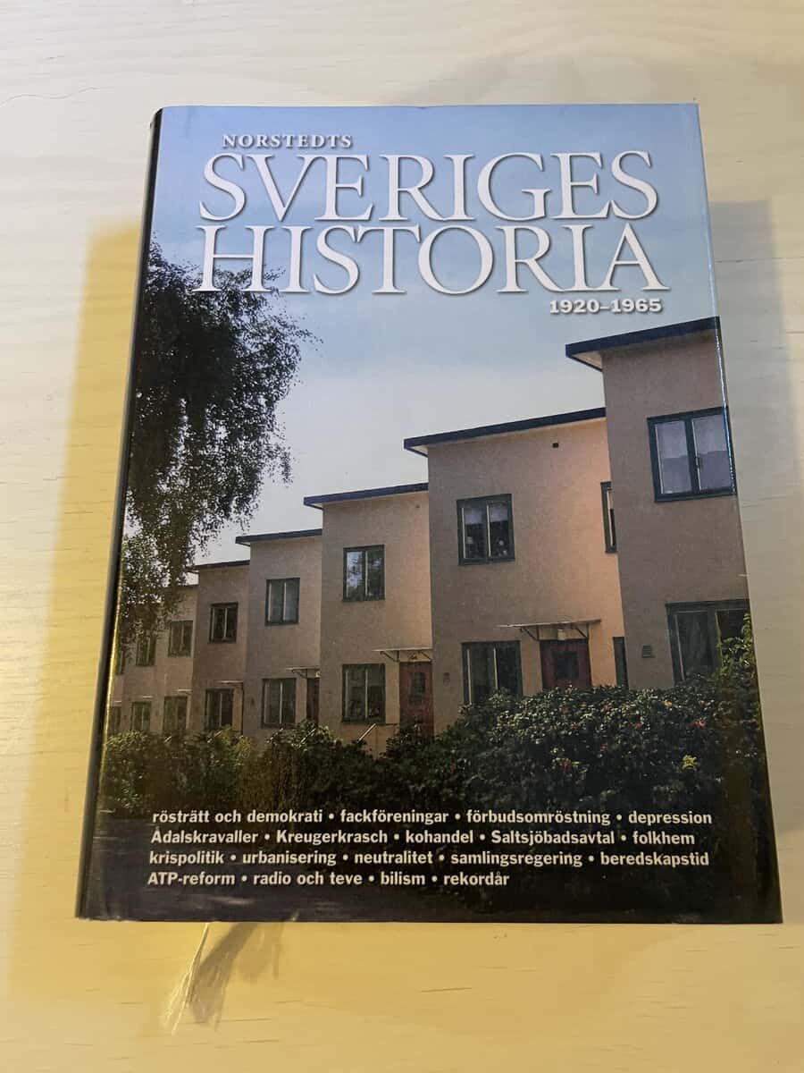 Yvonne Hirdman : Sveriges historia 1920-1965
