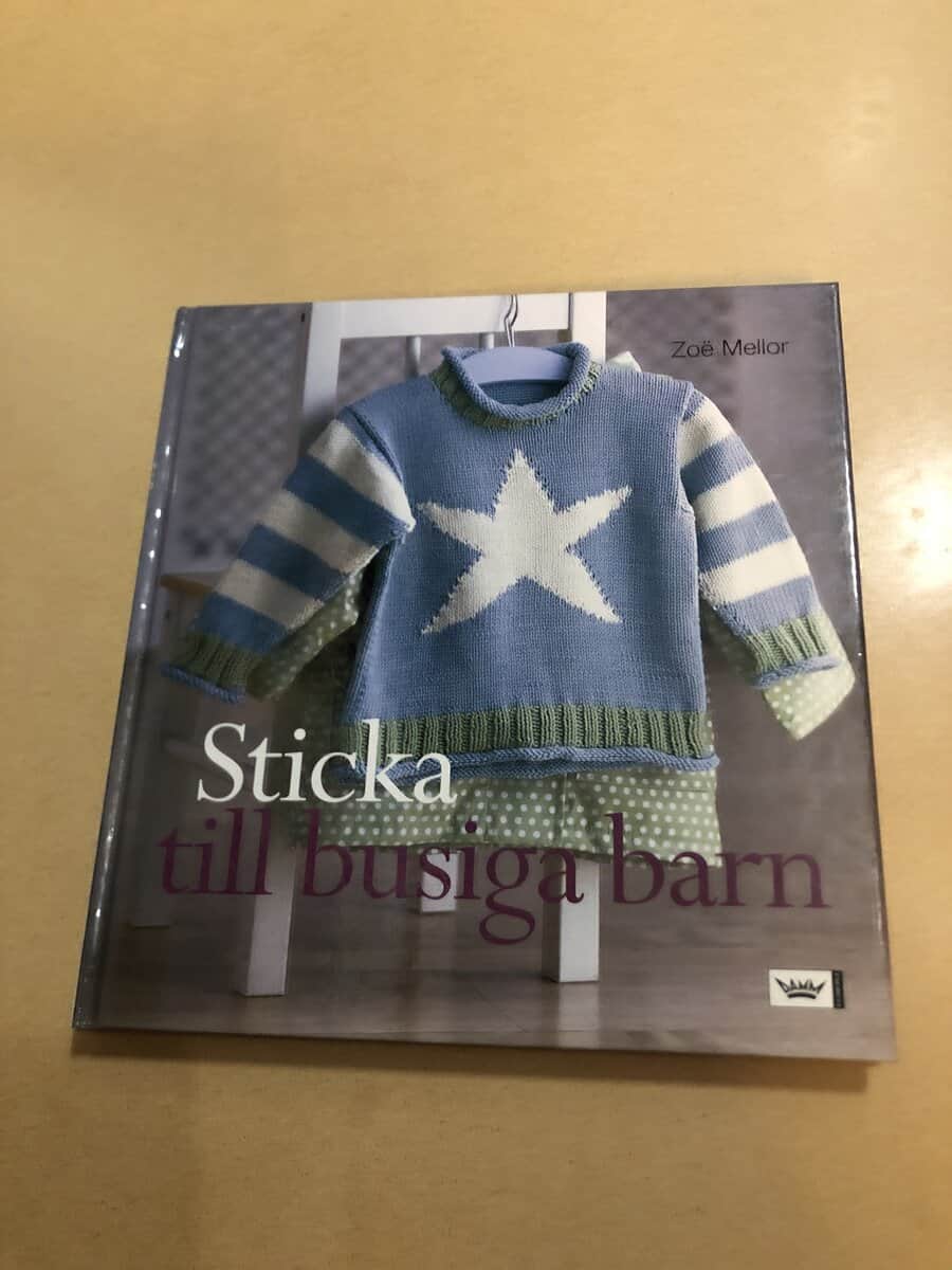 Zoë Mellor : Sticka till busiga barn 25 modeller för barn upp till 4 år