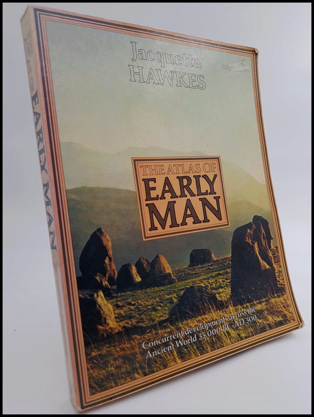 Jacquetta Hawkes : The atlas of early man