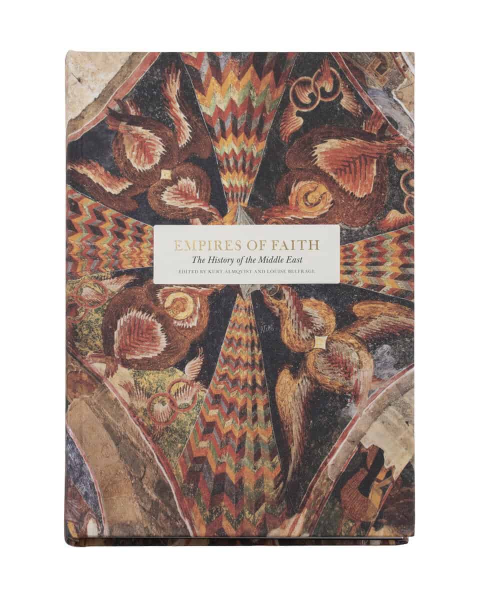 Abouzeid, Raina ; Alterman, Jon B. ; Ansari, Ali M. ; Barr, James ; Fathollah-Nejad, Ali ; Frankopan, Peter ; Gans, Chaim ; Gartrell, Amber ; Ghattas, Kim ; Gilmour, Andrew S. ; Goodman, Martin ; Jenkins, Sir John ; Karaveli, Halil M. ; Kennedy, Hugh ; Kotkin, Stephen ; Lahoud, Nelly ; Larsson, Göran ; Martinez-Gros, Gabriel ; Mayall, Sir Simon ; Rapoport, Yossef ; Ronan, Mark ; Rudolf, Stefanie ; Sarris, Peter ; Shachar, Nathan ; Simms, Brendan ; Wisnom, Selena : Empires of faith