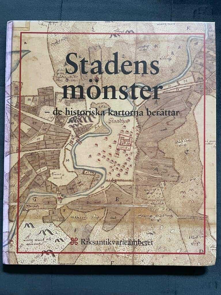 Ahlberg, Nils ; Riksantikvarieämbetet : Stadens mönster