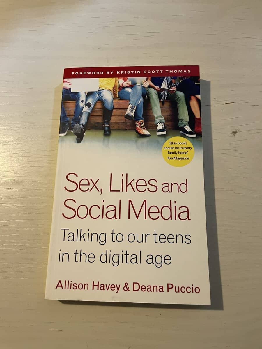 Allison Havey : Sex, likes and social media - Talking to our teens in the digital age