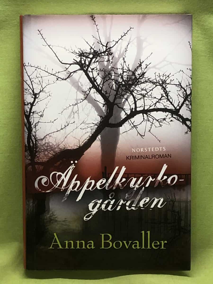 Anna Bovaller : Äppelkyrkogården