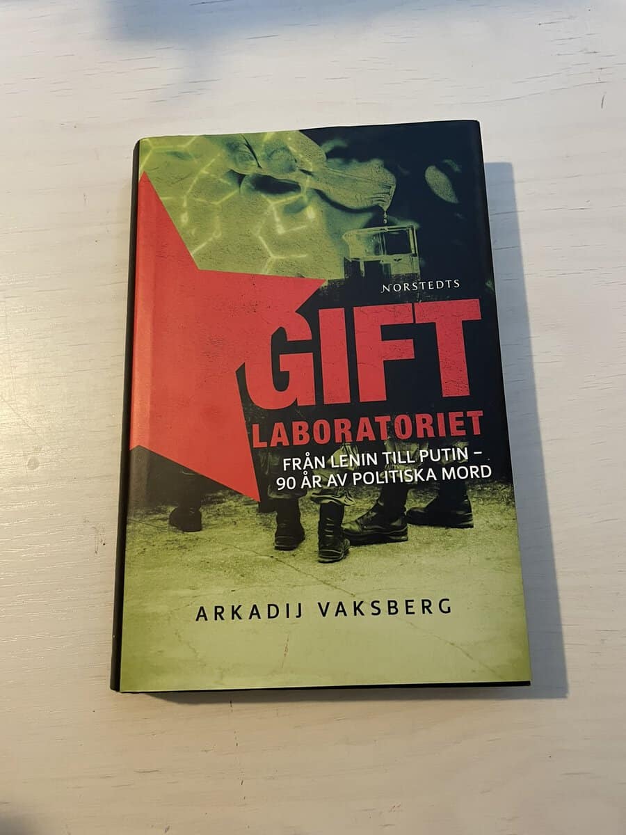 Arkadij Iosifovi Vaksberg : Giftlaboratoriet