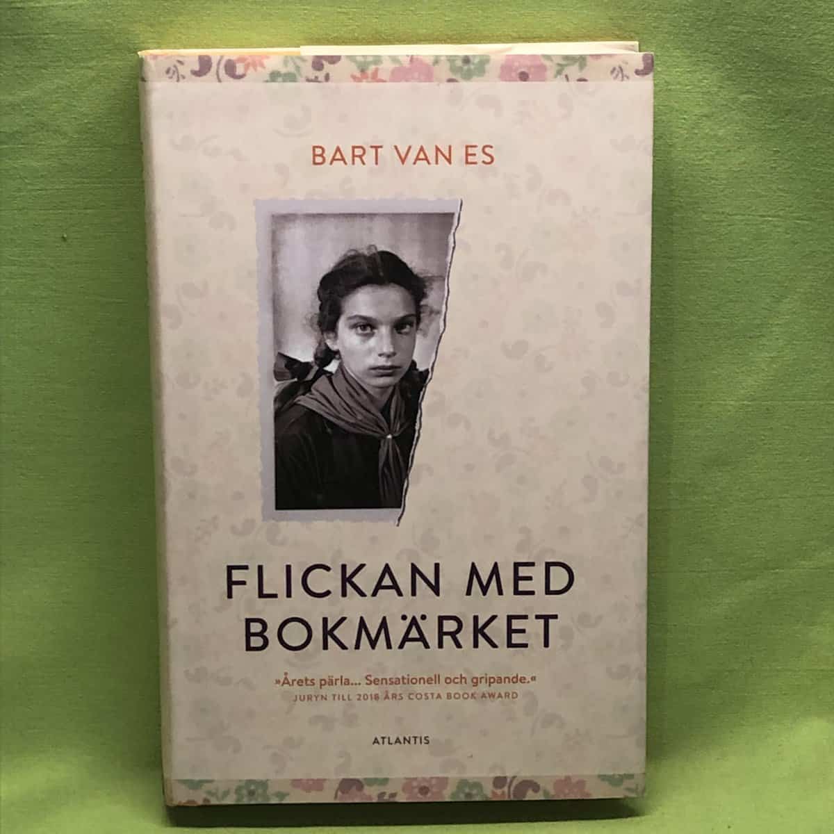 Bart Van Es : Flickan med bokmärket