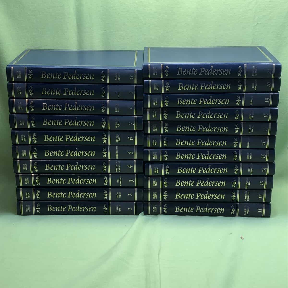 Bente Pedersen : Huset Arent, del 1–21 [komplett]