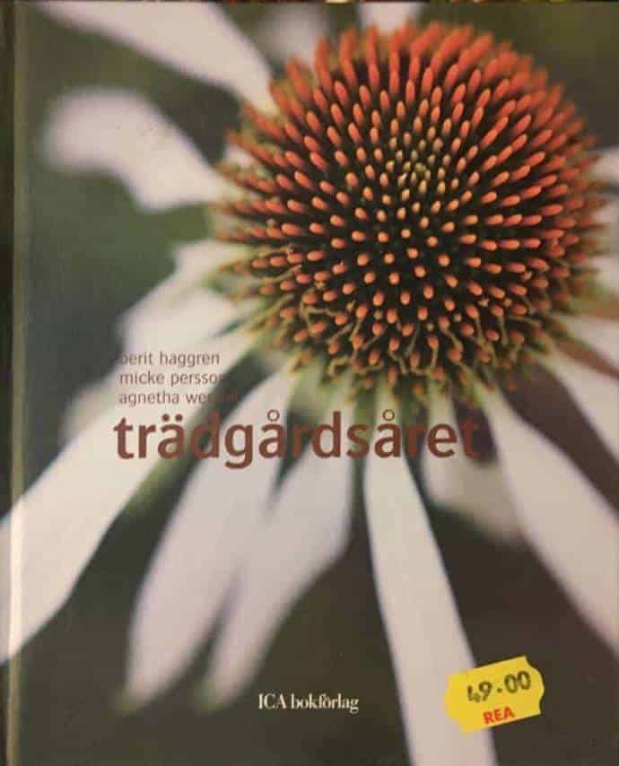 Berit Haggren : Trädgårdsåret