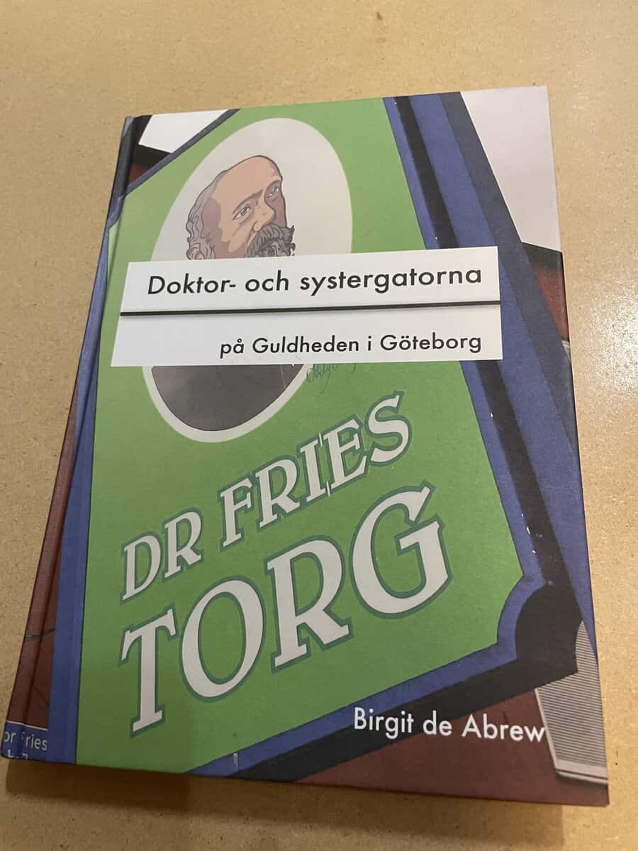 Birgit de Abrew : Doktor- och systergatorna på Guldheden i Göteborg