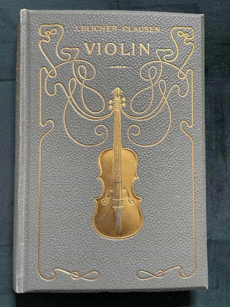 Blicher-Clausen J. : Violin. Et nutidsdigt med et forspil og intermezzoer