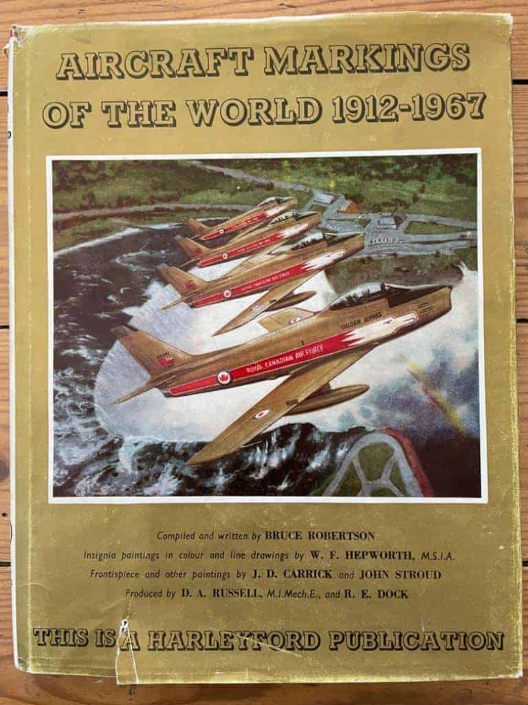 Bruce Robertson : Aircraft markings of the world 1912-1967