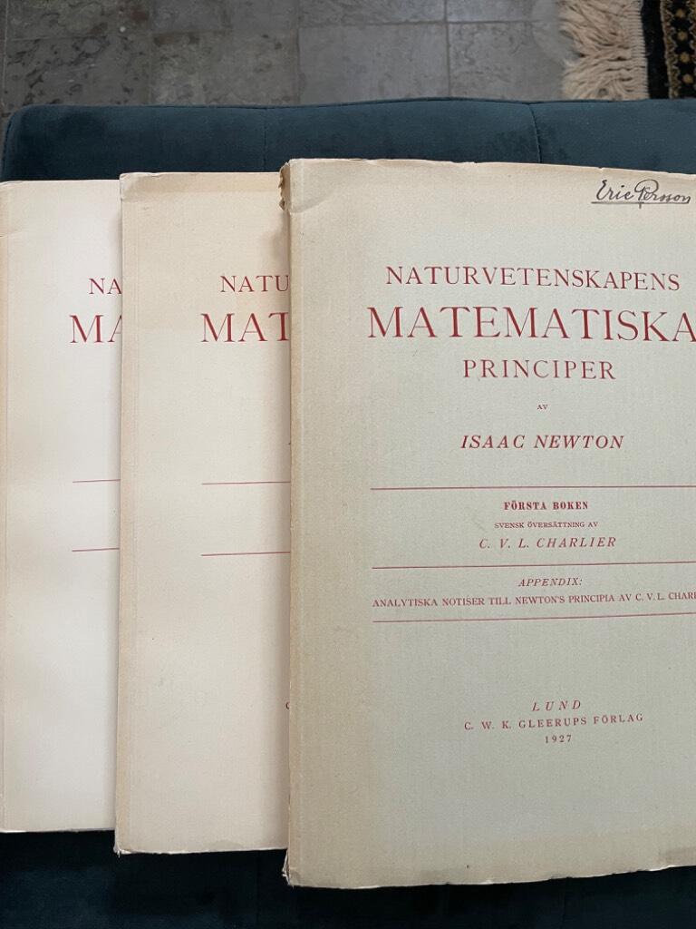 C. V. L. Charlier Isaac Newton : Naturvetenskapens matematiska principer I-III