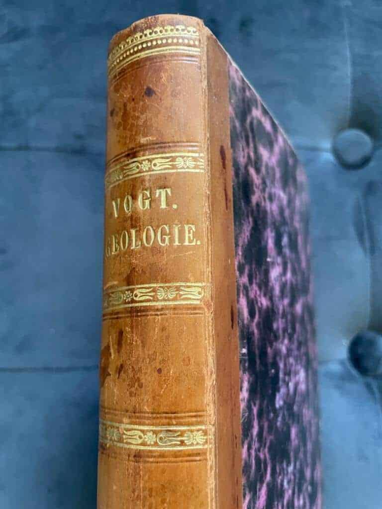C. Vogt : Grundriss der Geologie. Mit 473 in den Text eingedruckten Holzschnitten.