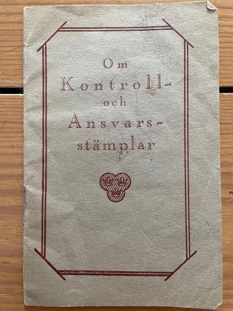 Carl Holm : Om kontroll- och ansvarsstämplar. Fritt efter Gustaf Upmark. Guld- och silversmeder i Sverige 1520-1850