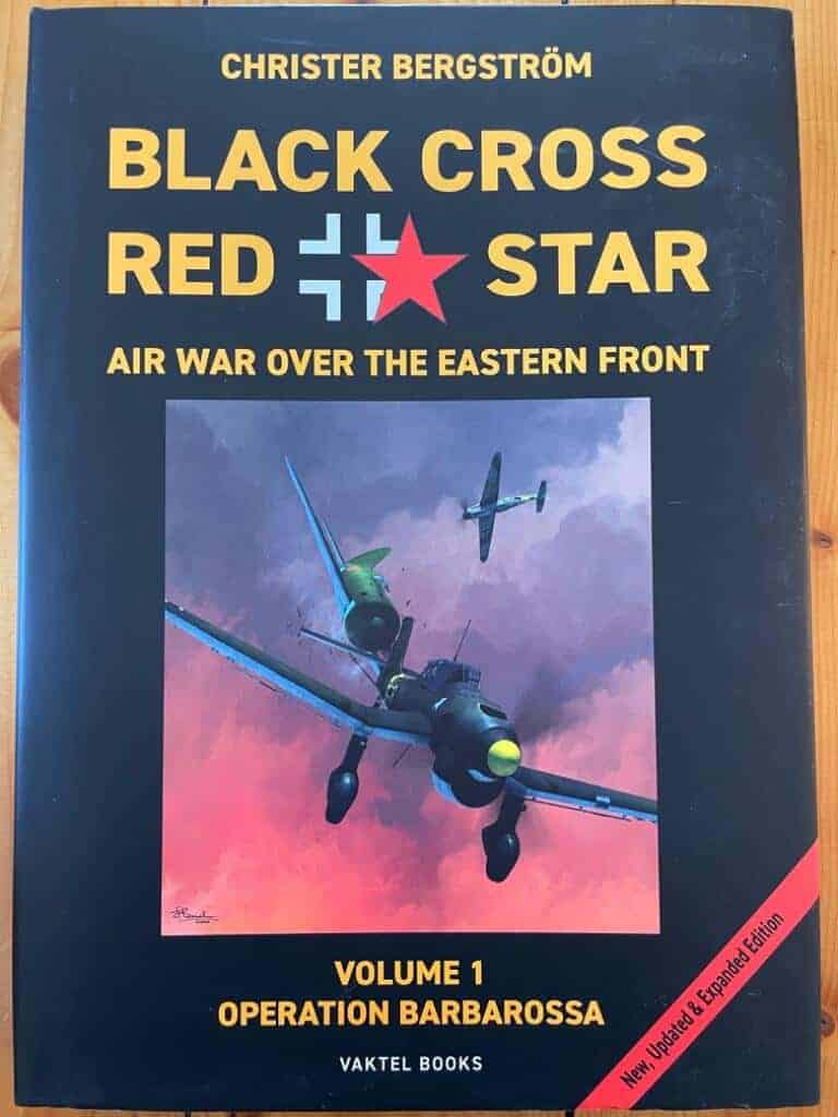 Christer Bergström : Black cross / red star