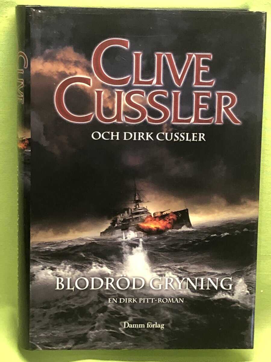 Clive Cussler : Blodröd gryning