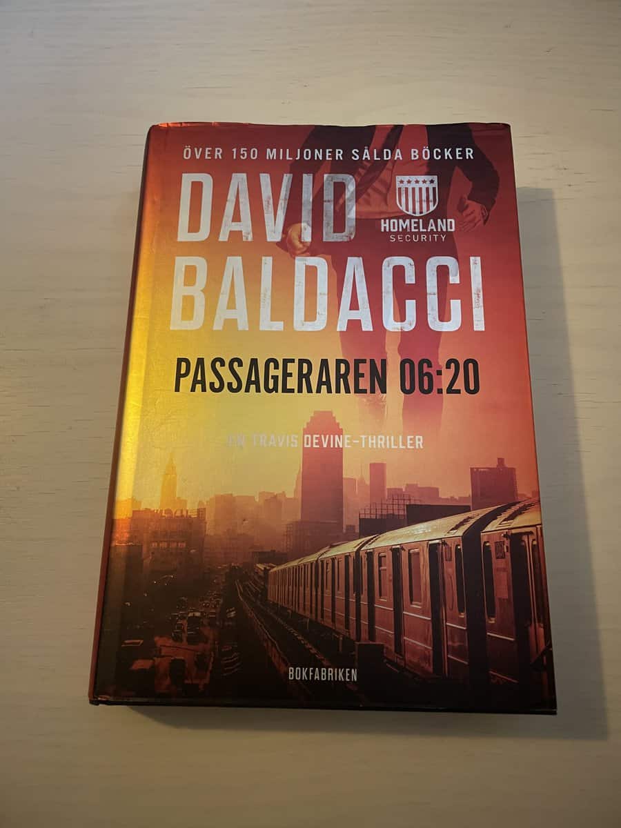 David Baldacci : Passageraren 06:20 en Travis Devine-thriller